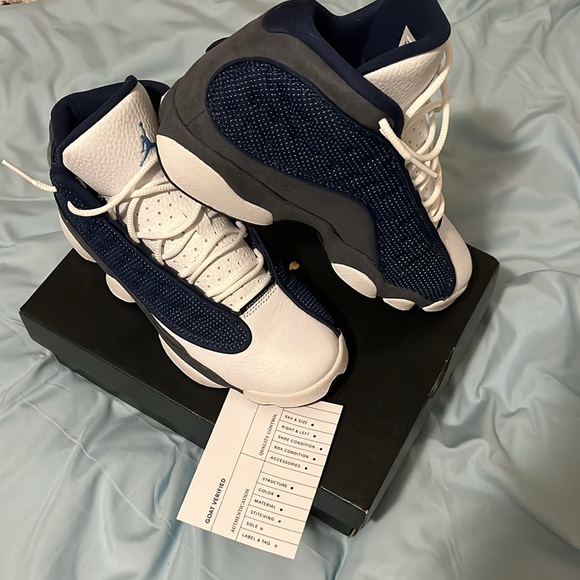 Air Jordan 13 retro (GS) - Picture 2 of 8